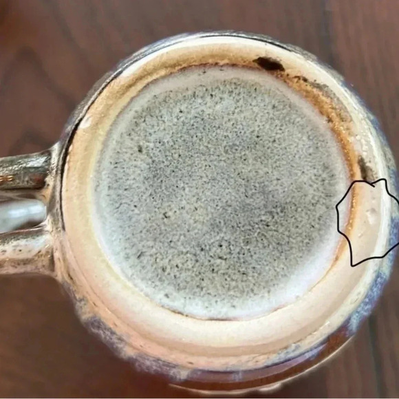 Hibiscus Pottery DRIP GLAZE 16oz
Coffee/Tea Cup/Mug Vibrant Colors. Sm chip base - Picture 6 of 6